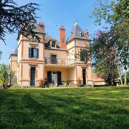 Chateau Segot Neuilly-le-Real Bagian luar foto