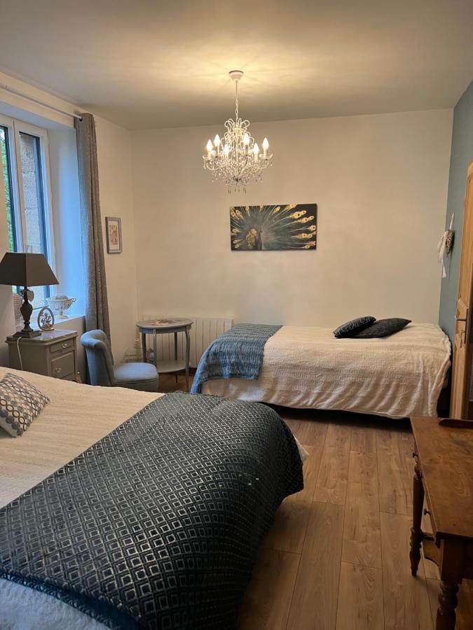 Chateau Segot Neuilly-le-Real Bagian luar foto