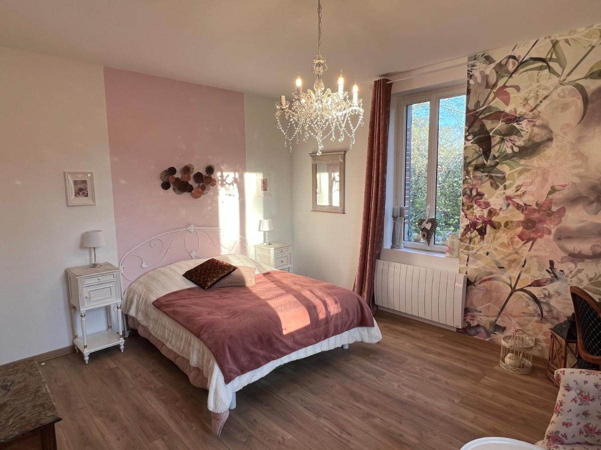 Chateau Segot Neuilly-le-Real Bagian luar foto