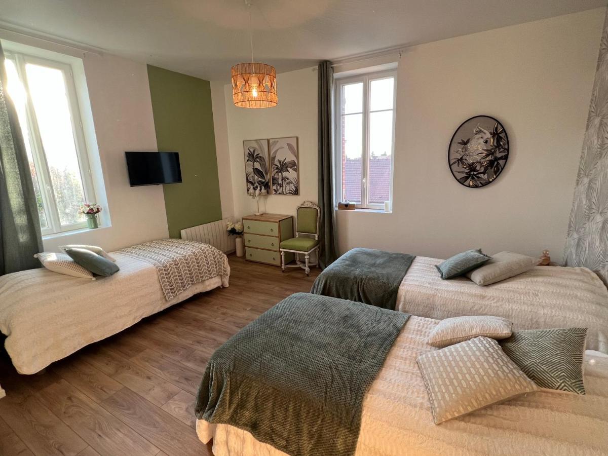 Chateau Segot Neuilly-le-Real Bagian luar foto