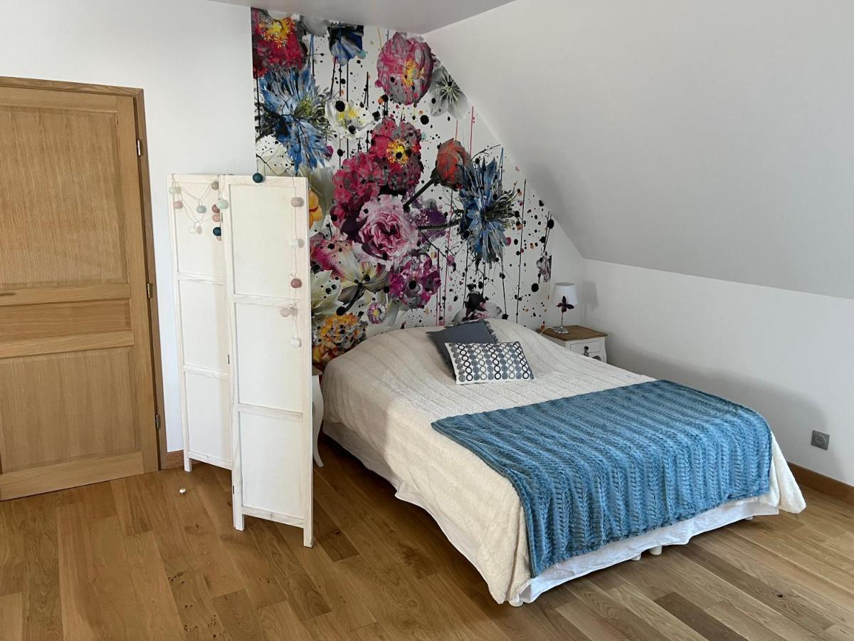 Chateau Segot Neuilly-le-Real Bagian luar foto