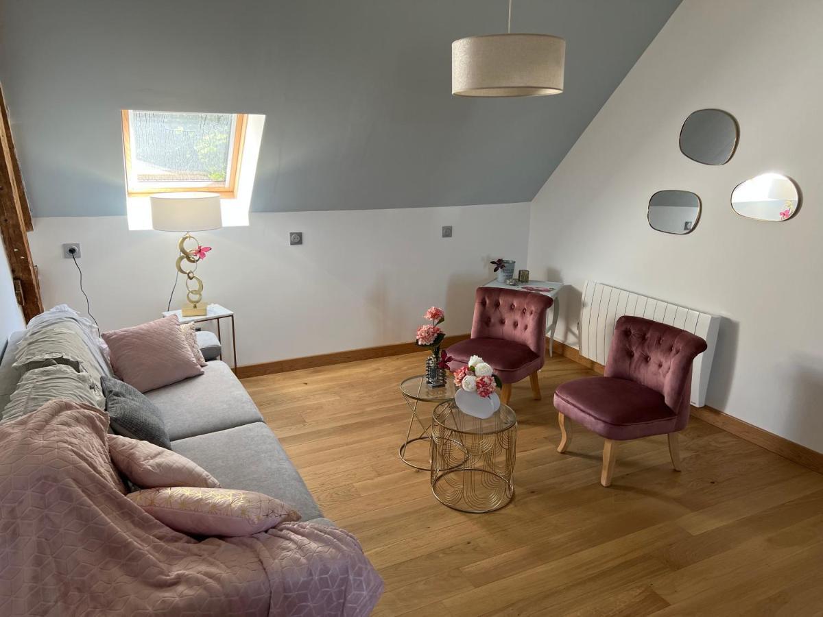 Chateau Segot Neuilly-le-Real Bagian luar foto